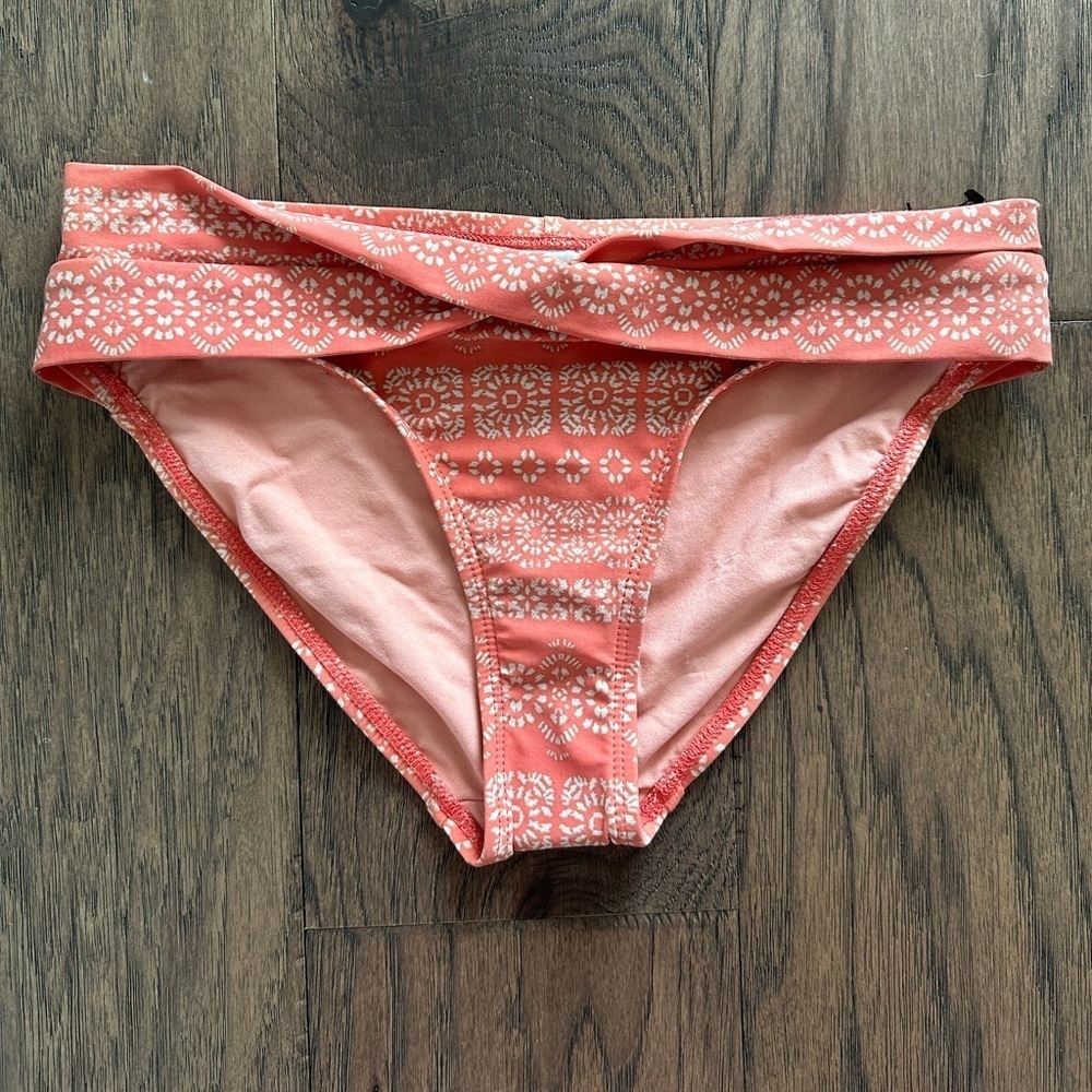 NWOT Robin Piccone Bikini Bottom